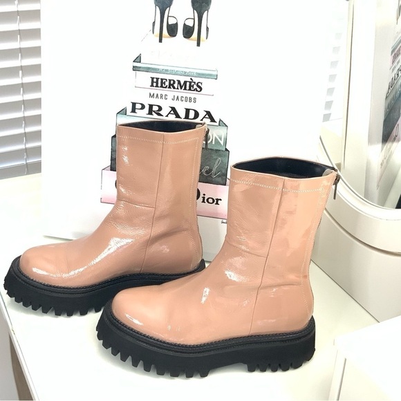SEYCHELLES LAST CHANCE BOOT IN TAN PATENT LEATHER - Picture 1 of 6